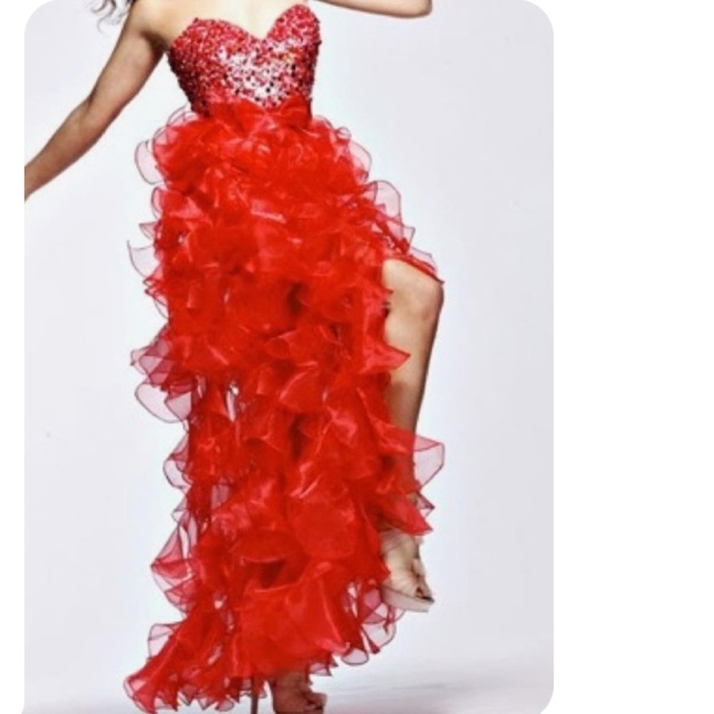 Sherri Hill 21158 ruffle dress in RED